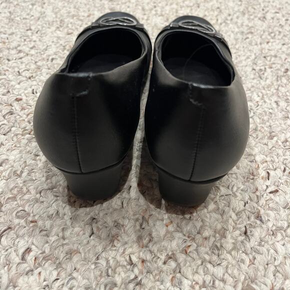 Yuu Monica Slip On Wedge Heels Sz 6.5 Black Casual Classic Career Business - Picture 5 of 7